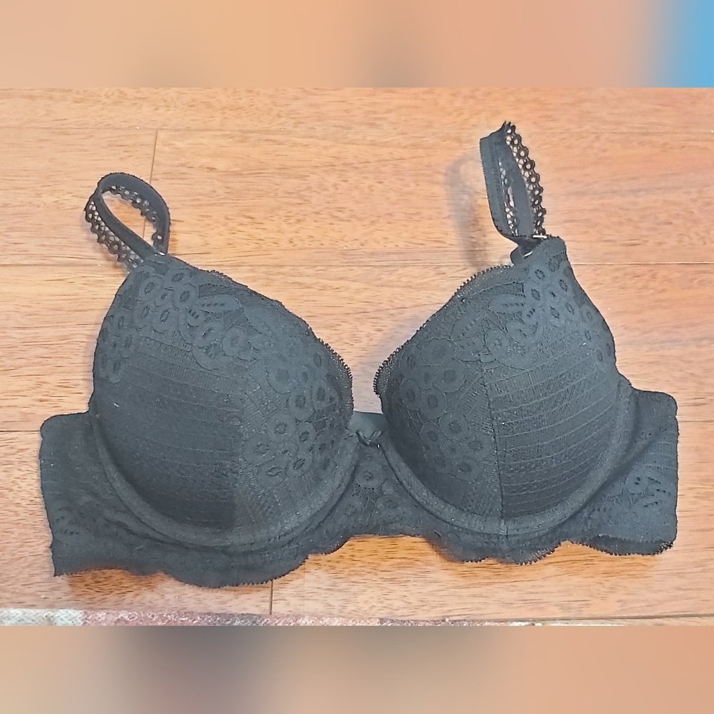 Aerie black lace padded bra with rose tonw hardware 36B
